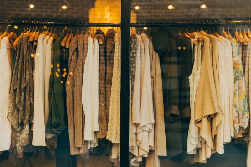 magasin-MANDELIEU LA NAPOULE-min_clothe_fashion_store_shop_window_store_front-21277