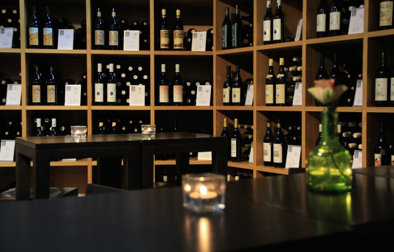 magasin-MANDELIEU LA NAPOULE-min_wine_vinorama_wine_bottle_cellar_red_wine_wines_storage_wine_rack-1077047